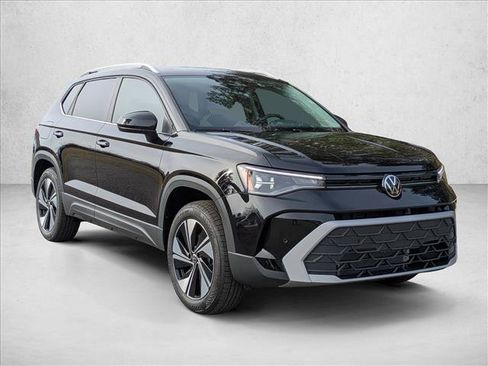 New 2026 Volkswagen Taos SE AWD/4WD image 9