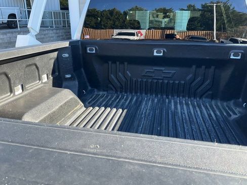 Certified 2022 Chevrolet Silverado 1500 RST image 8