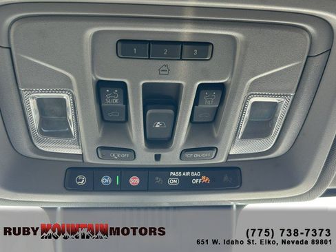 Used 2025 GMC Sierra 1500 Denali w/ Denali Reserve Package AWD/4WD image 18
