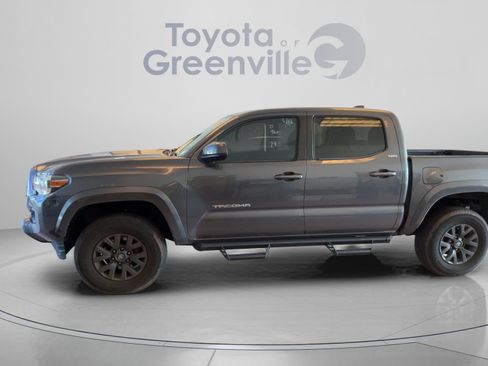 Used 2021 Toyota Tacoma SR5 RWD image 2