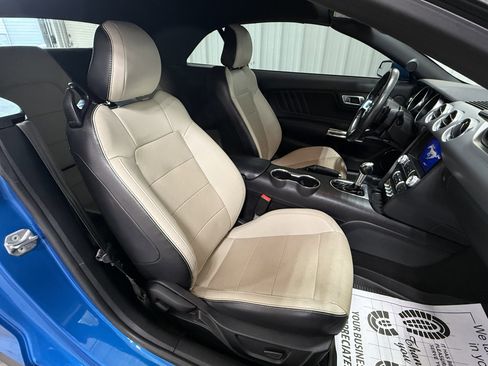 Used 2020 Ford Mustang GT Premium RWD image 8