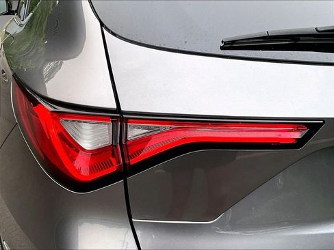 Used 2023 Acura MDX SH-AWD w/ Technology Package image 26