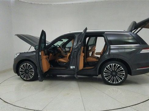 Used 2020 Lincoln Aviator Black Label w/ Dynamic Handling Package image 78