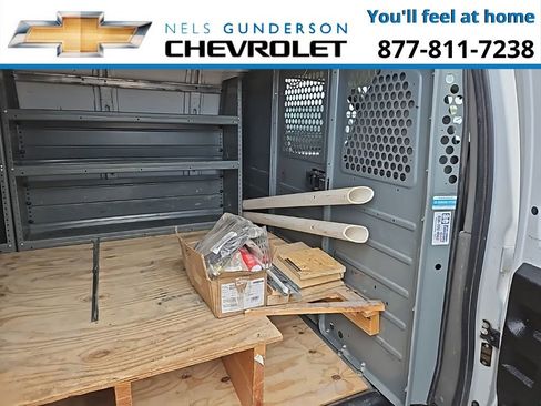 Used 2015 Chevrolet Express 3500 image 9