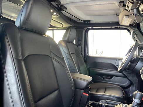 New 2026 Jeep Wrangler Sahara AWD/4WD image 25