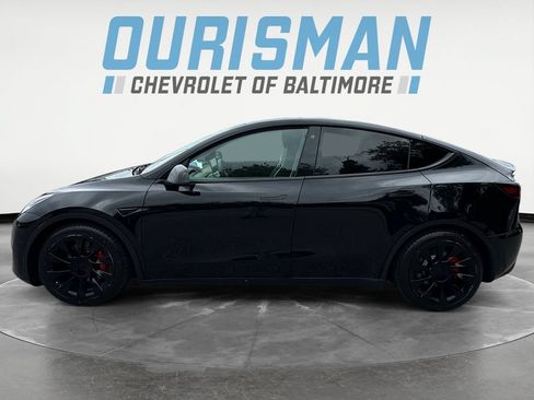 Used 2022 Tesla Model Y Performance AWD/4WD image 3