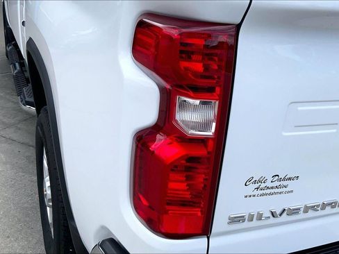 Used 2025 Chevrolet Silverado 2500 LT AWD/4WD image 27