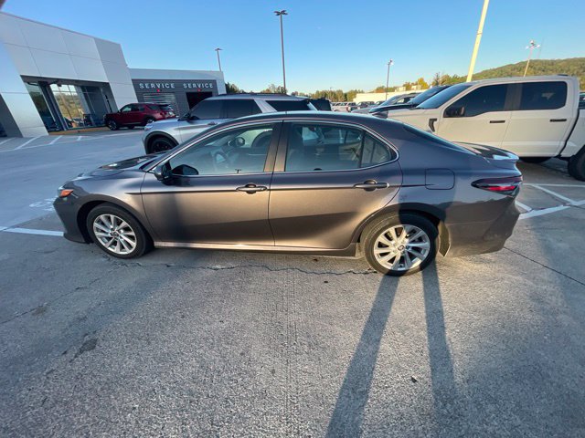 Used 2024 Toyota Camry LE FWD image 5