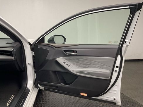 Used 2019 Toyota Avalon Limited w/ All Weather Liner Package FWD image 23