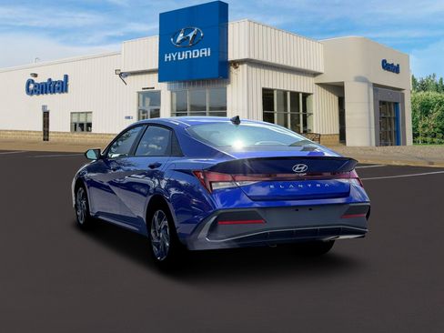 New 2026 Hyundai Elantra Sport image 5