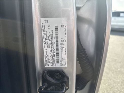 Used 2019 Ford F150 Lariat w/ Equipment Group 502A Luxury AWD/4WD image 41