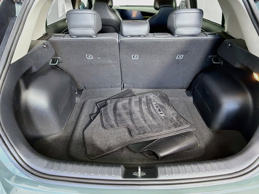 Used 2023 Kia Niro EX FWD image 25