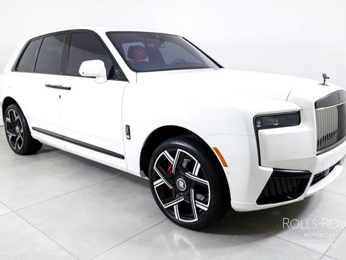 Used 2025 Rolls-Royce Cullinan Black Badge AWD/4WD image 6