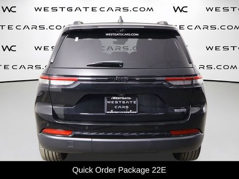 Used 2023 Jeep Grand Cherokee Limited w/ Luxury Tech Group II AWD/4WD image 4