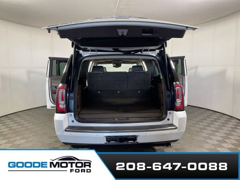 Used 2016 GMC Yukon XL Denali w/ Open Road Package image 12