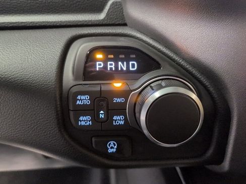 New 2026 RAM 1500 4x4 Crew Cab image 25