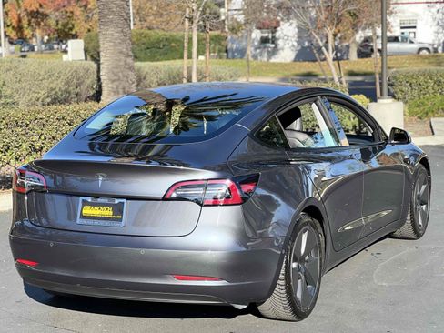 Used 2021 Tesla Model 3 Standard Range Plus image 19