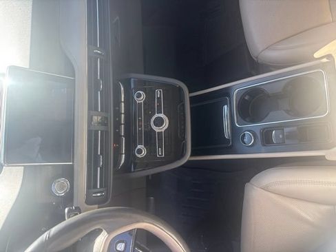 Used 2022 Lincoln Corsair Reserve w/ Elements Package FWD image 8