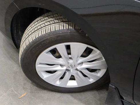 Used 2021 Nissan Sentra S FWD image 32