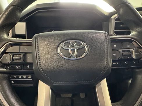Used 2022 Toyota Tundra SR5 w/ SR5 Convenience Package AWD/4WD image 27