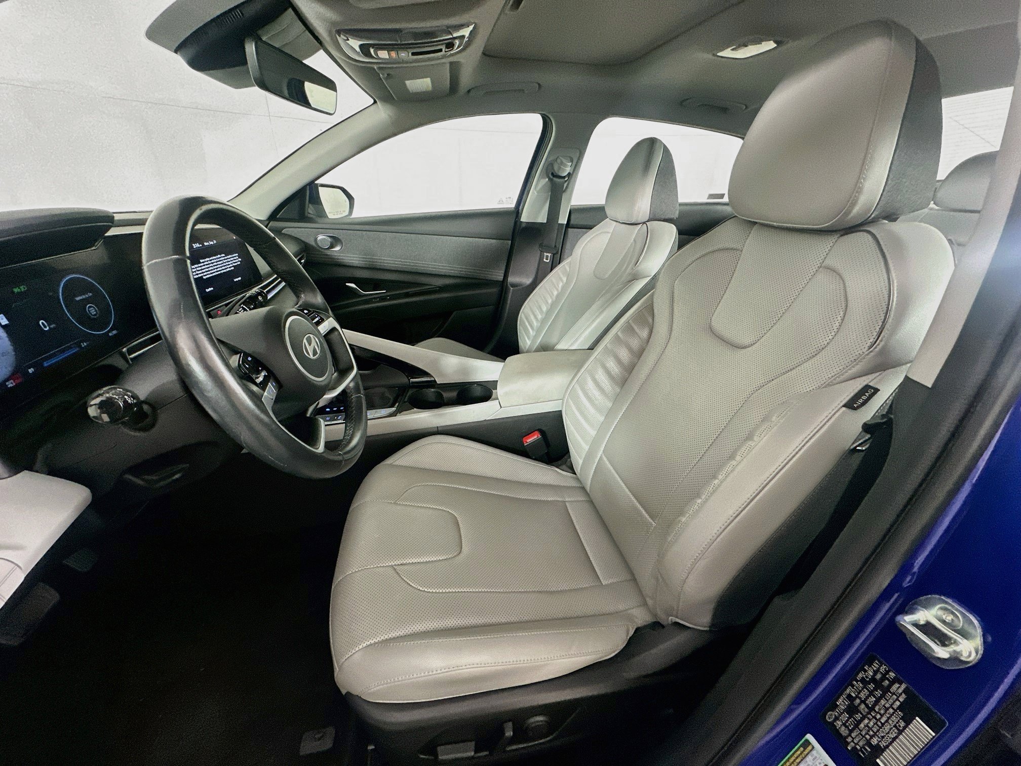 Used 2024 Hyundai Elantra Limited FWD image 13