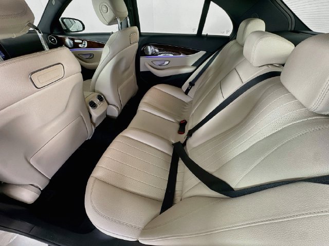 Used 2018 Mercedes-Benz E 300 4MATIC image 25