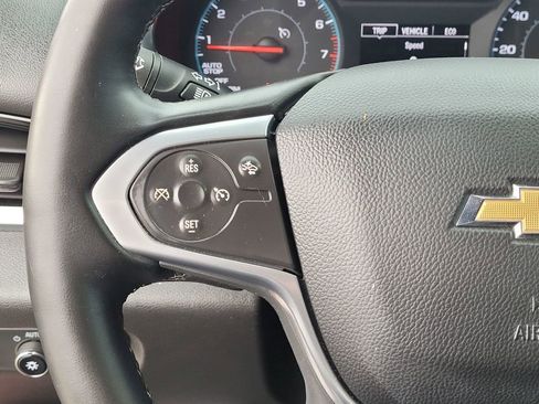 Used 2023 Chevrolet Traverse LT image 19