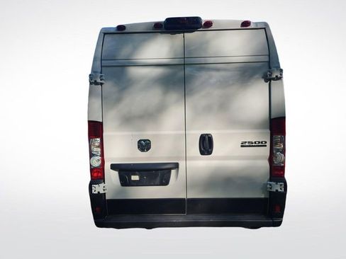 Used 2025 RAM ProMaster 2500 w/ Convenience Group FWD image 10