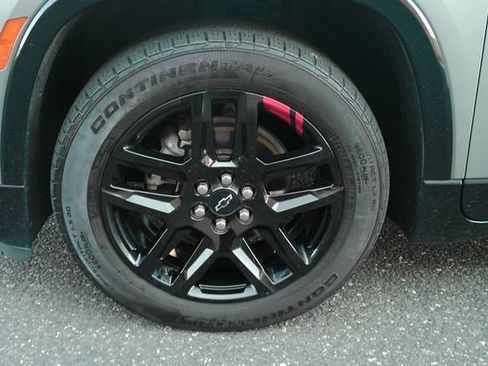 Used 2023 Chevrolet Traverse Premier w/ Redline Edition AWD/4WD image 30
