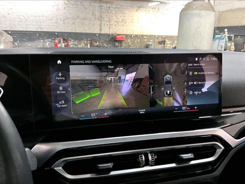 Used 2023 BMW i4 eDrive35 w/ Premium Package image 22