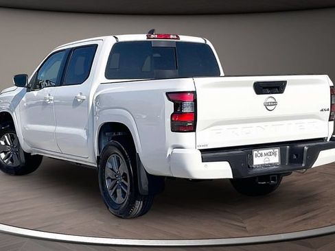 Certified 2026 Nissan Frontier SV w/ SV Convenience Package AWD/4WD image 11