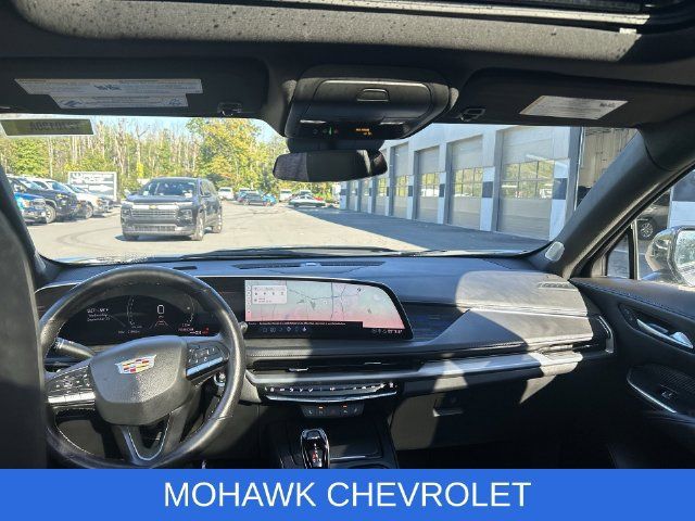 Used 2024 Cadillac XT4 Sport w/ Cold Weather Package AWD/4WD image 21
