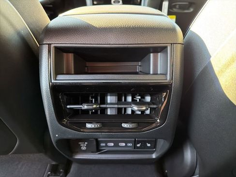New 2026 Jeep Grand Cherokee Limited w/ Limited Altitude Package RWD image 20