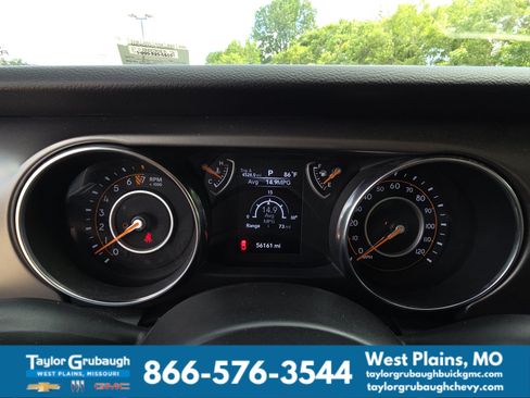 Used 2023 Jeep Gladiator Sport AWD/4WD image 18