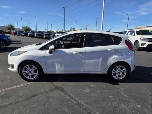 Used 2014 Ford Fiesta SE image 3