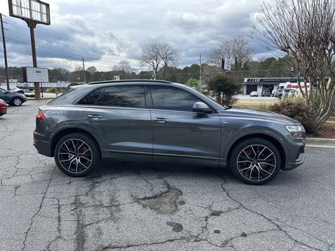 Used 2021 Audi Q8 Premium Plus image 5