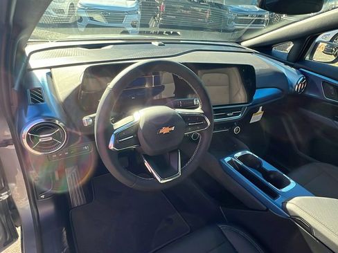 New 2026 Chevrolet Equinox EV LT image 17