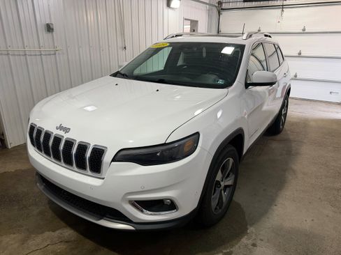 Used 2019 Jeep Cherokee Limited w/ Technology Group AWD/4WD image 4