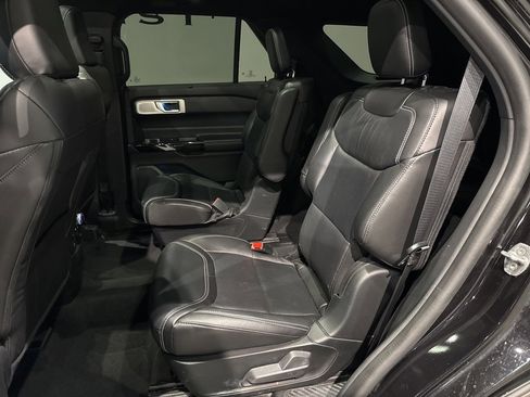 Used 2022 Ford Explorer ST w/ ST Street Pack image 34