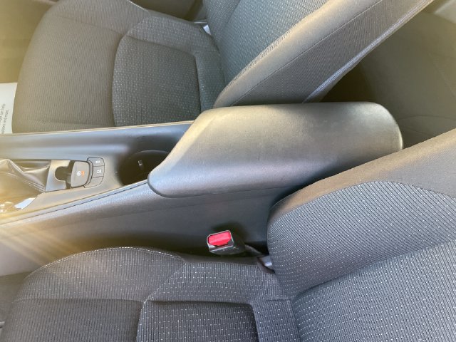 Used 2019 Toyota C-HR LE FWD image 26