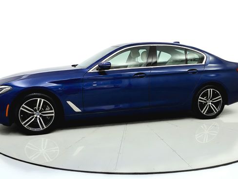 Used 2021 BMW 530e xDrive w/ Premium Package AWD/4WD image 6