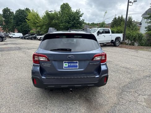 Used 2018 Subaru Outback 2.5i Limited AWD/4WD image 5