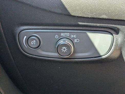 Used 2019 Chevrolet Equinox LT image 11