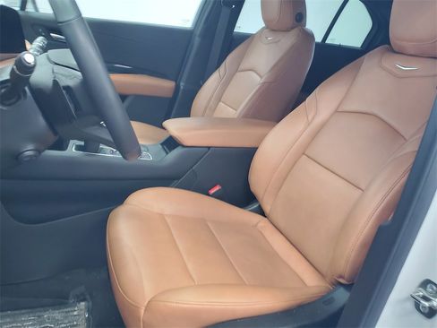 Used 2024 Cadillac XT4 Sport image 6