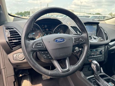 Used 2019 Ford Escape Titanium AWD/4WD image 11