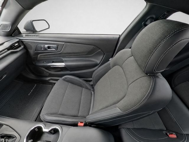Used 2025 Ford Mustang GT RWD image 15