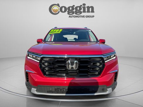 New 2025 Honda Pilot Touring image 8