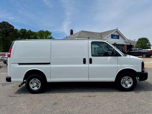 Used 2015 Chevrolet Express 2500 RWD image 6