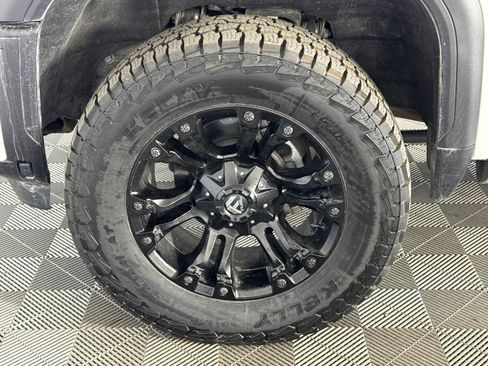 Used 2024 GMC Sierra 3500 Denali w/ Denali Reserve Package AWD/4WD image 9
