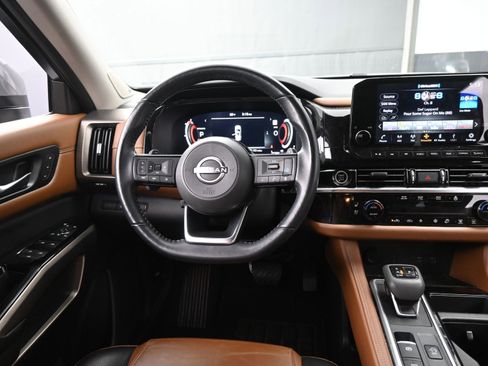 Certified 2023 Nissan Pathfinder Platinum w/ Cargo Package image 13